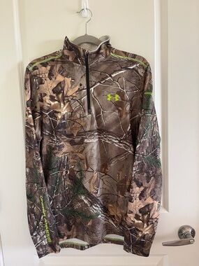 Under Armour Realtree Camo Quarter Zip with Lime Logo